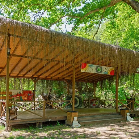 Lodge Yusalis Garden Kemer